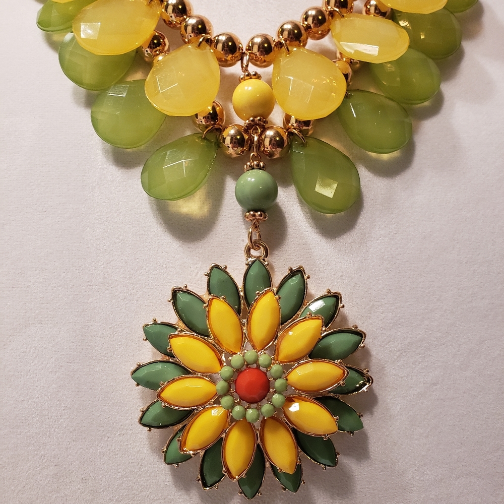 Vintage Statement Necklace/Earring Set - image 3